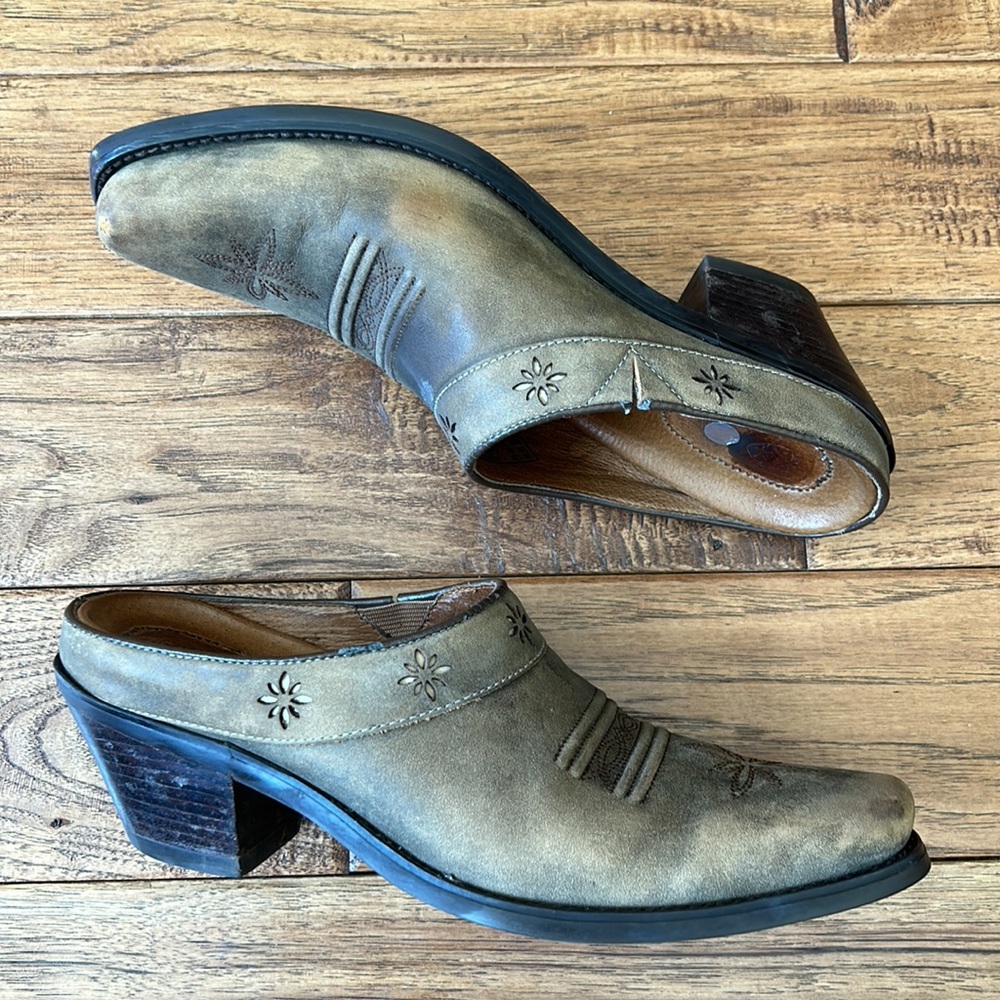 Ariat Desert Star Distressed Leather Mules Brown Western Rodeo Cowboy Size 7.5